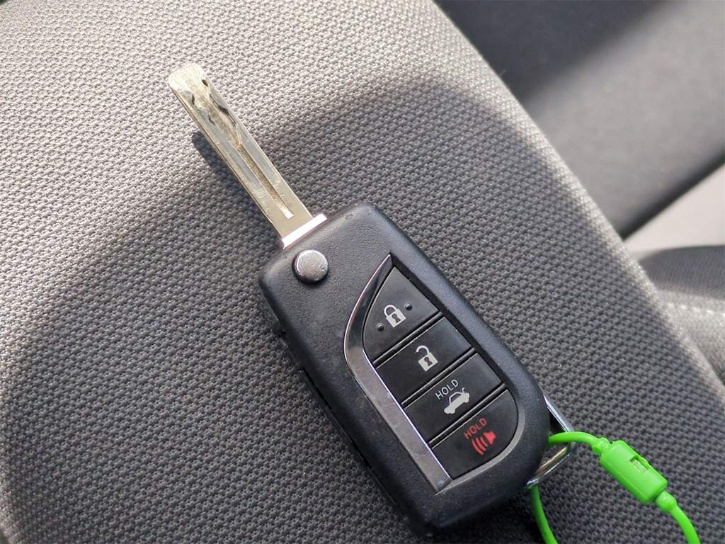 Thumbnail: 2023 Toyota Corolla - 18