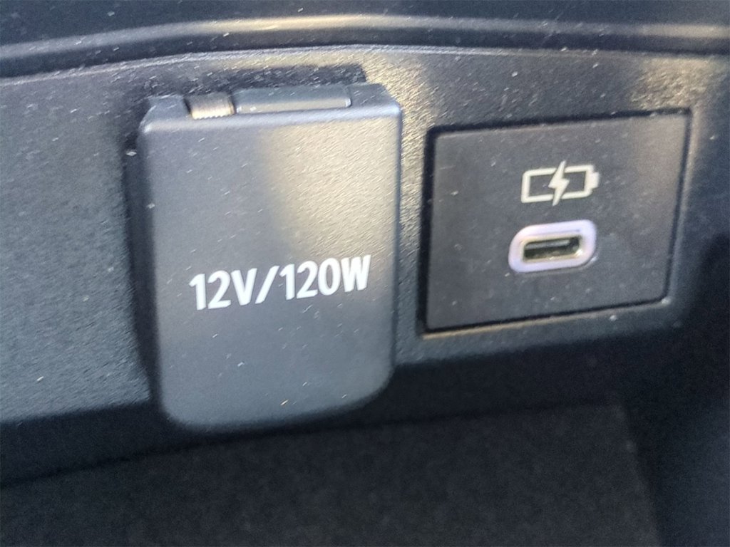 Thumbnail: 2023 Toyota Corolla - 33