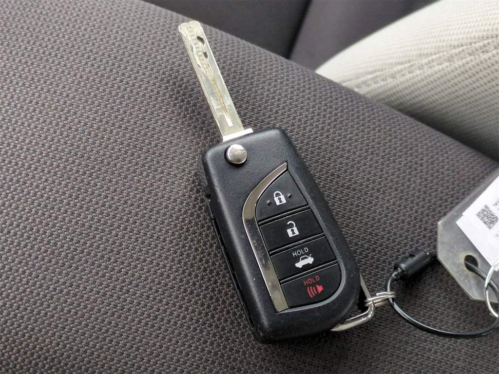 Thumbnail: 2023 Toyota Corolla - 18