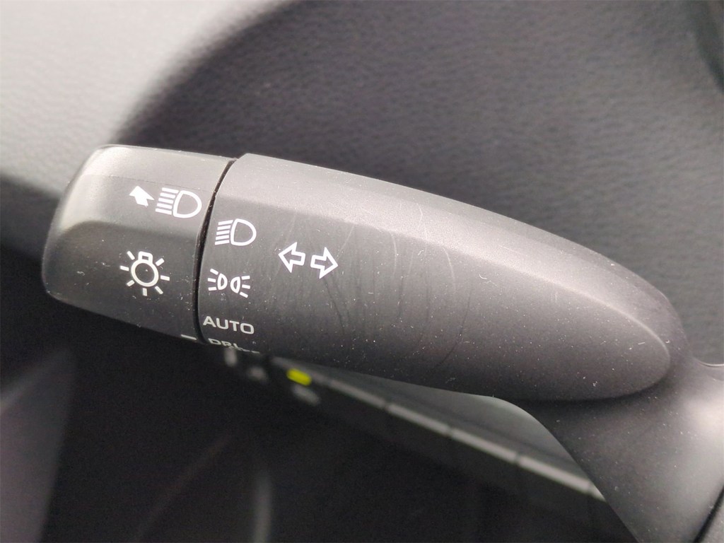 Thumbnail: 2023 Toyota Corolla - 33