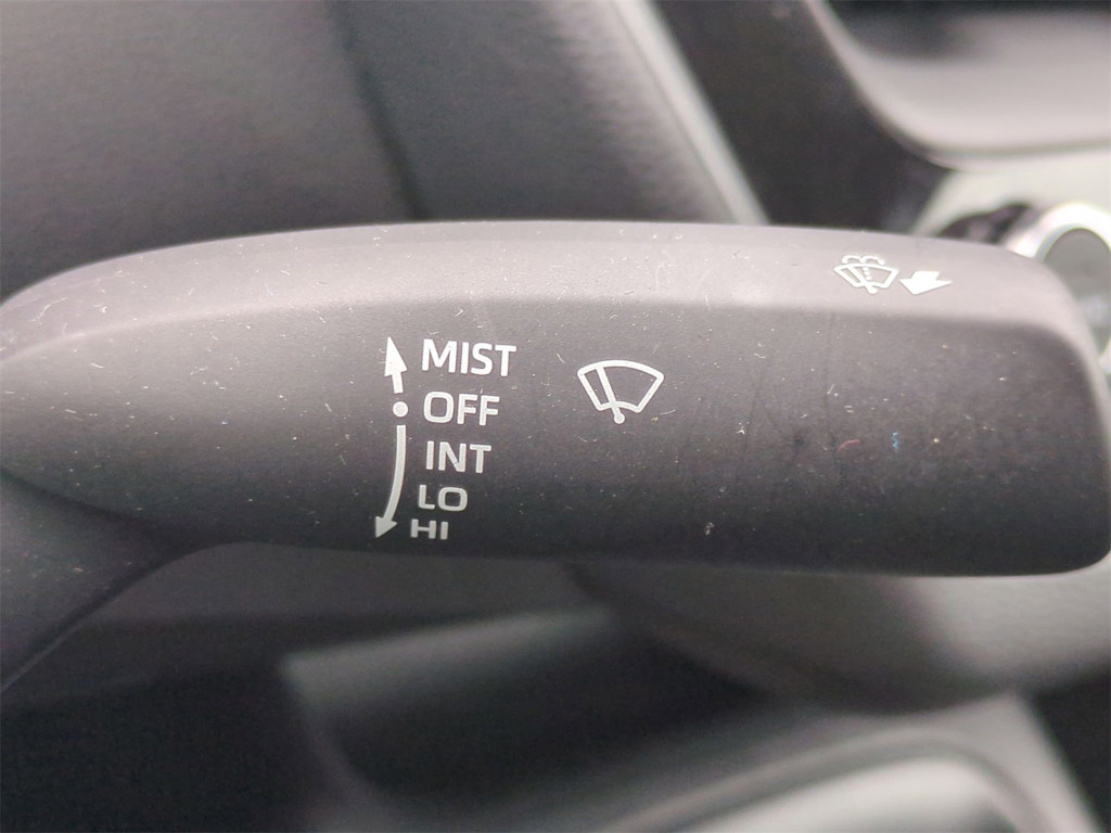 Thumbnail: 2023 Toyota Corolla - 32