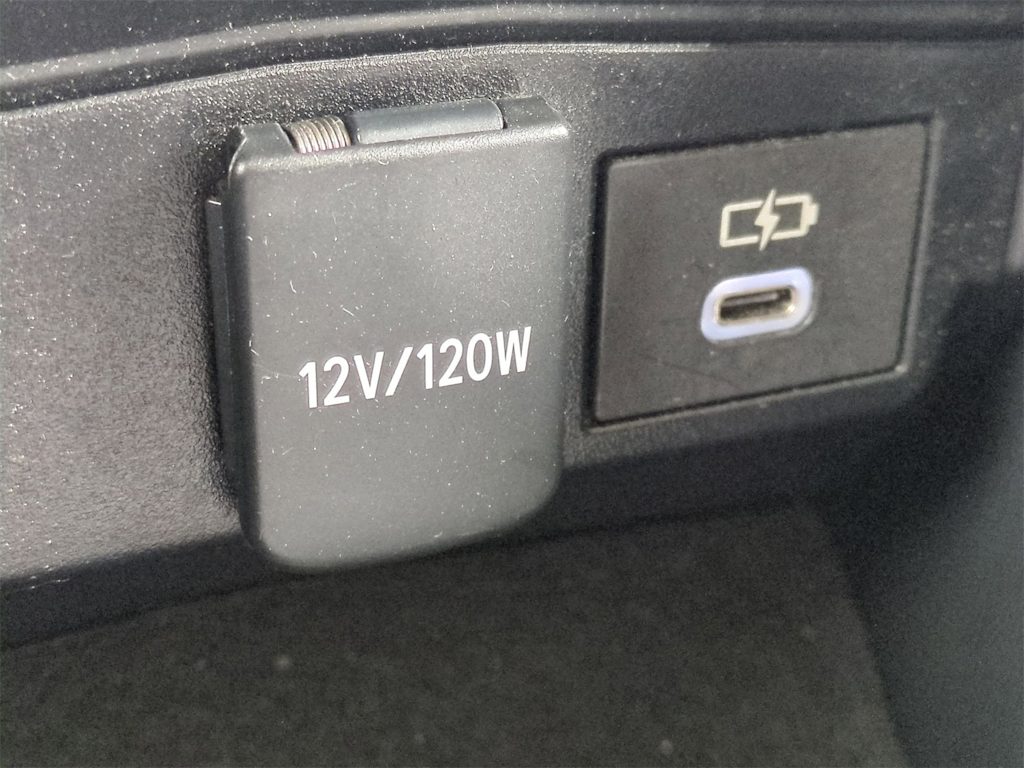 Thumbnail: 2023 Toyota Corolla - 34