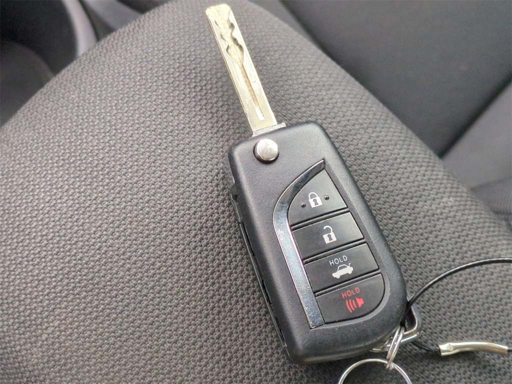 Thumbnail: 2023 Toyota Corolla - 17