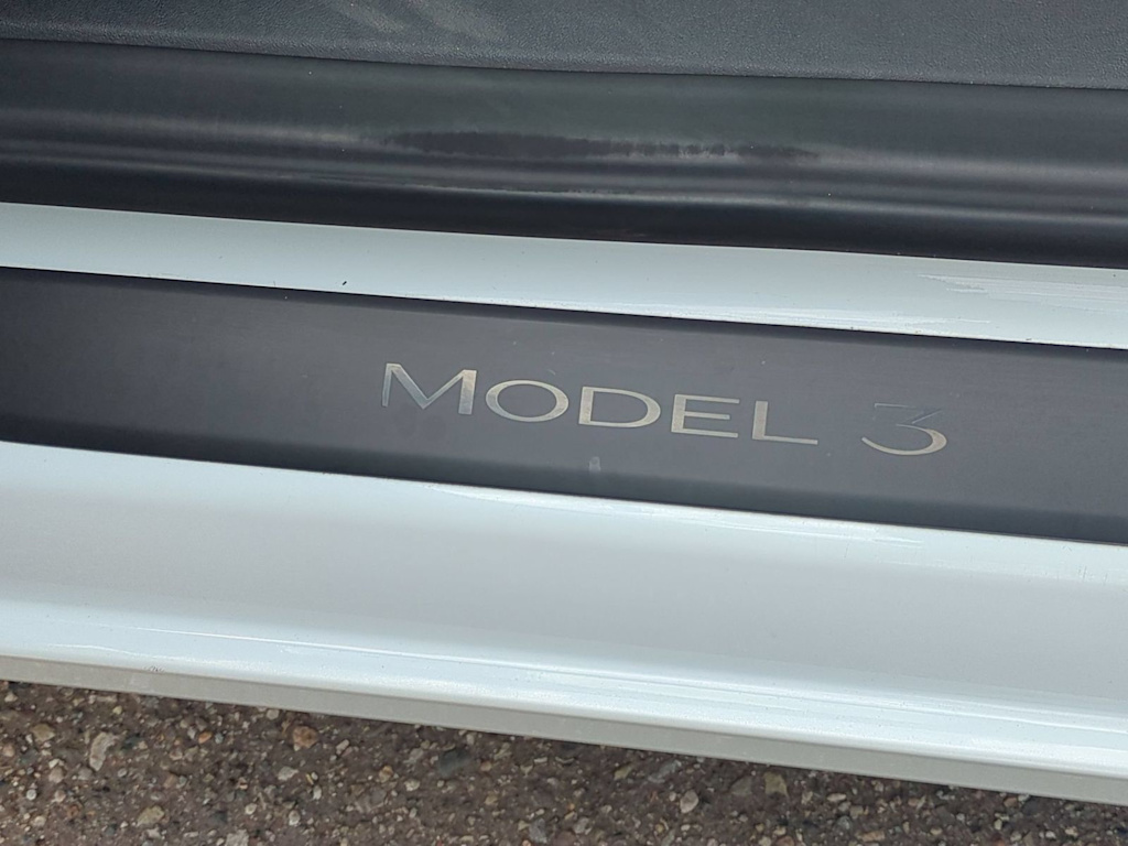 Thumbnail: 2022 Tesla Model 3 - 22