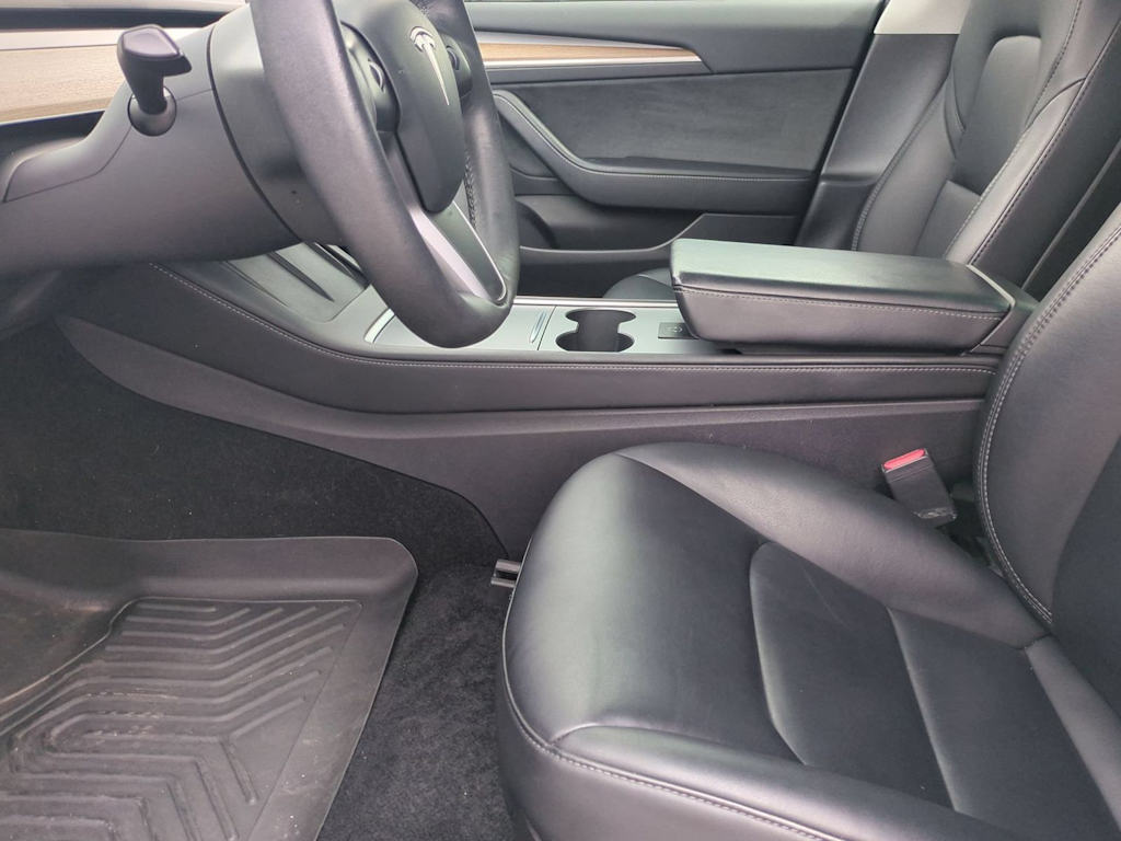 Thumbnail: 2022 Tesla Model 3 - 10
