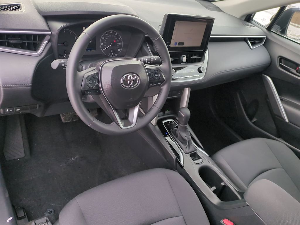 2024 Toyota Corolla Cross LE 2