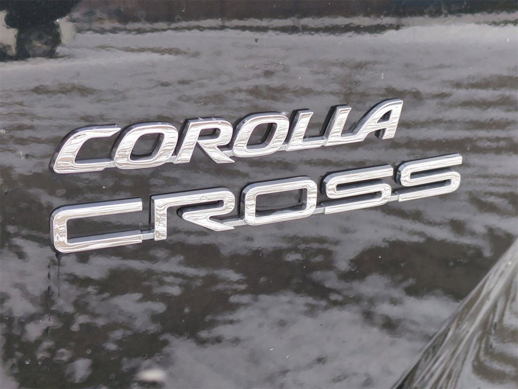 2024 Toyota Corolla Cross LE 25