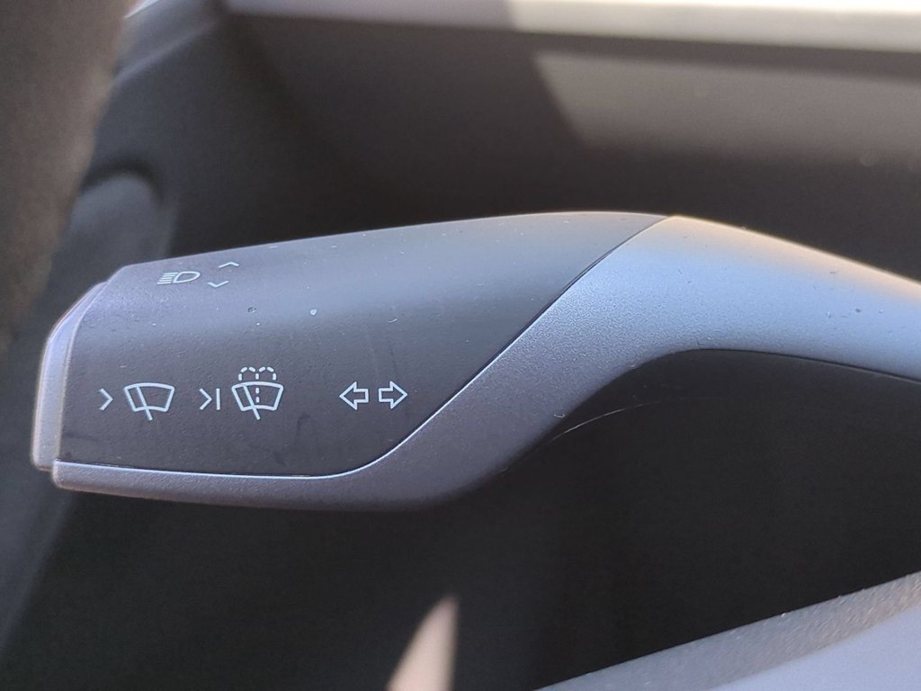 Thumbnail: 2023 Tesla Model Y - 28