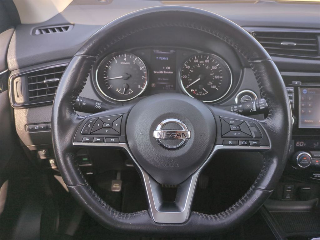 Thumbnail: 2017 Nissan Rogue Sport - 13