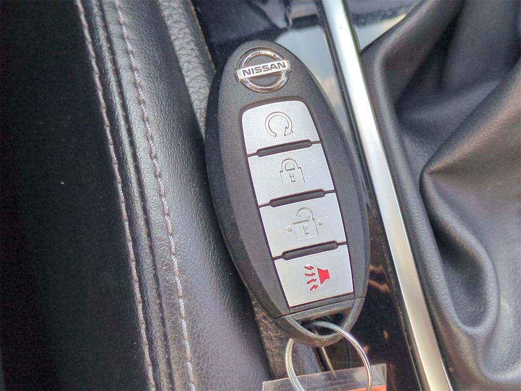 Thumbnail: 2017 Nissan Rogue Sport - 34