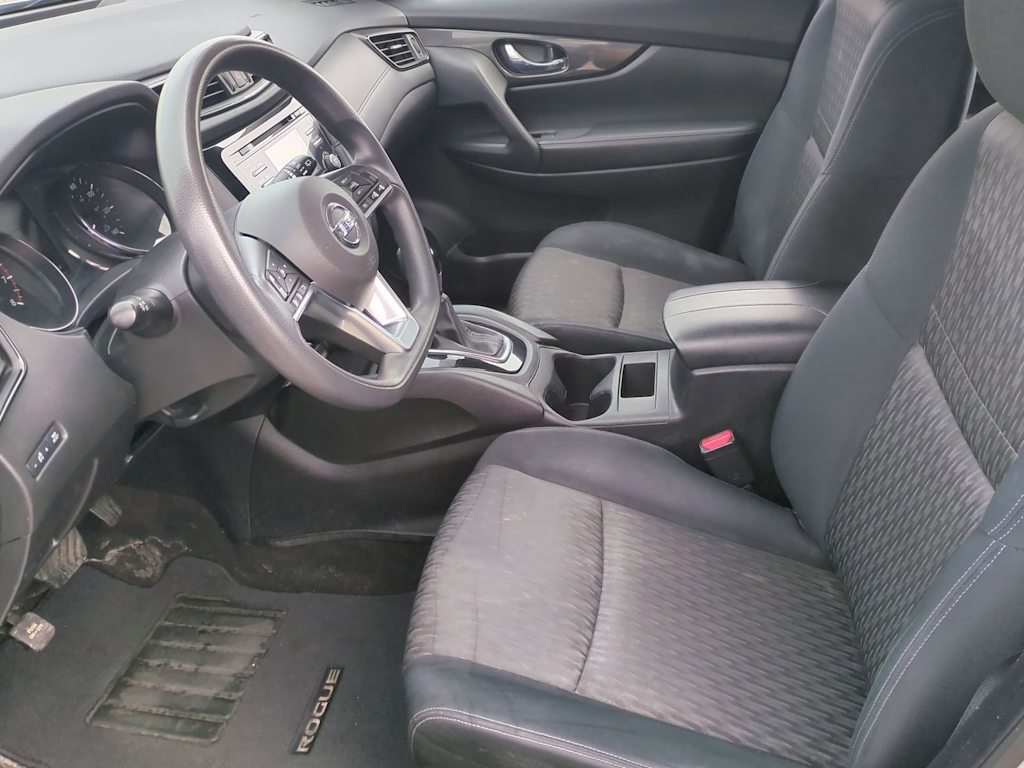 Thumbnail: 2017 Nissan Rogue - 10