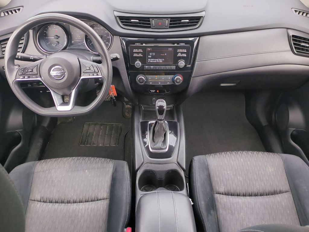 Thumbnail: 2017 Nissan Rogue - 9