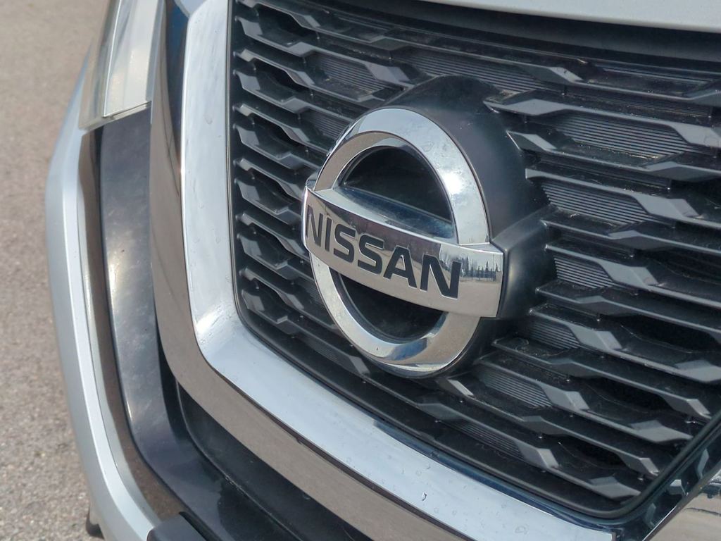 Thumbnail: 2017 Nissan Rogue - 7