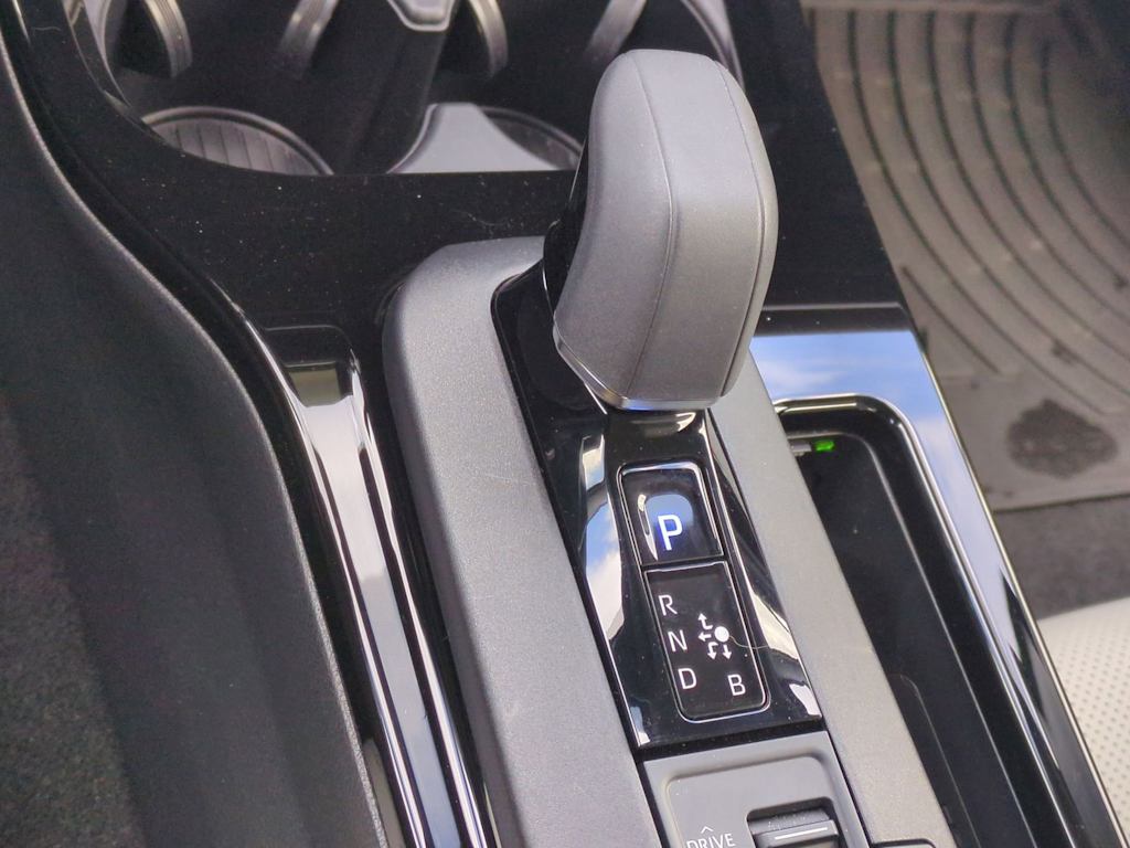 Thumbnail: 2024 Toyota Prius - 15