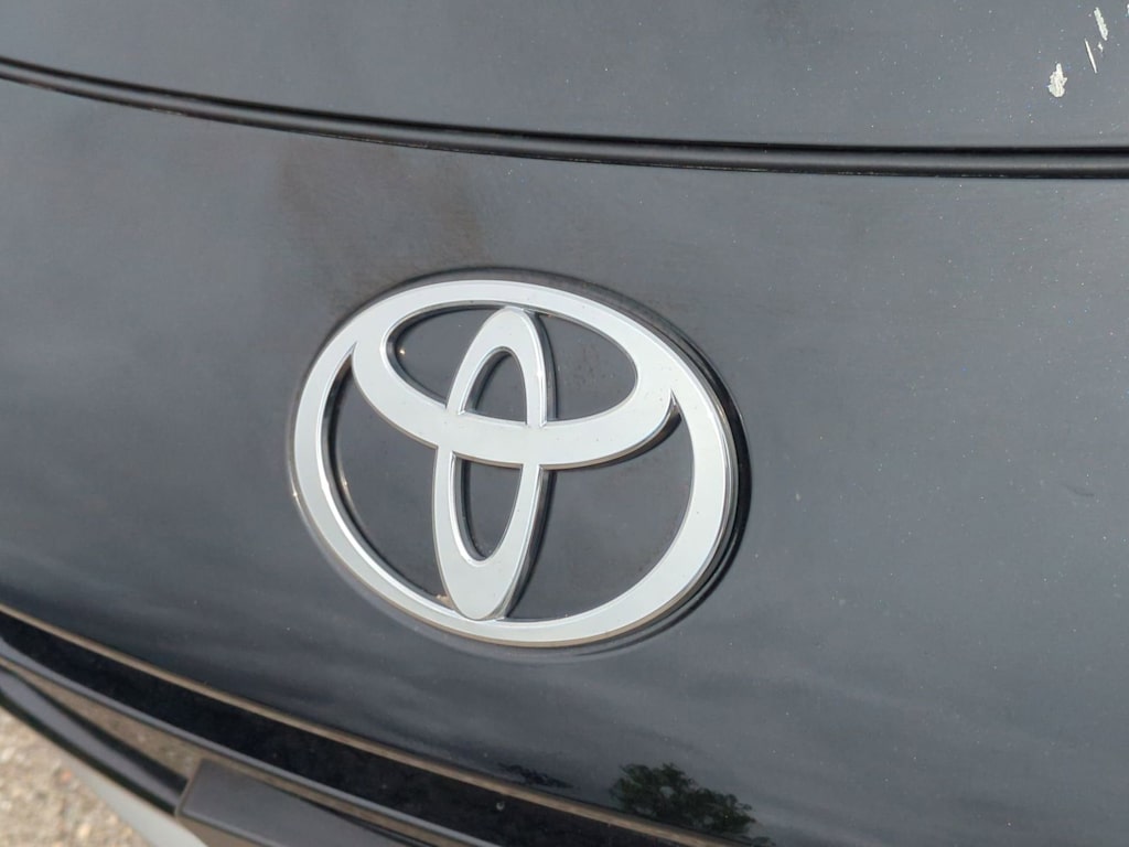 Thumbnail: 2023 Toyota Prius Prime - 7
