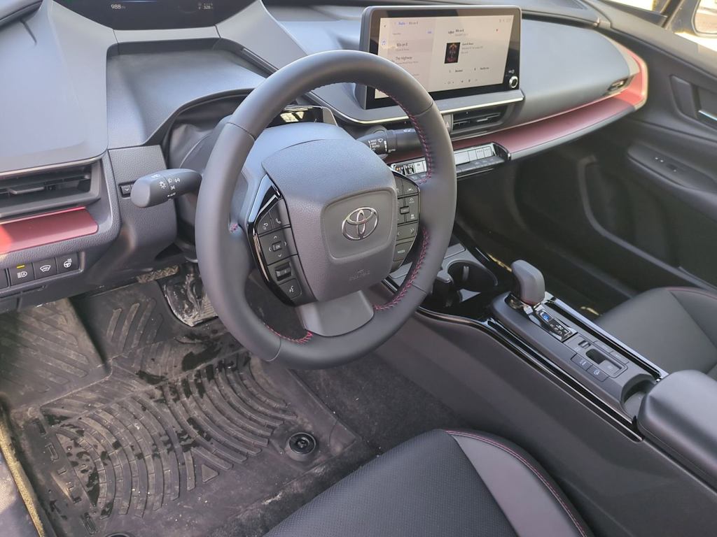 Thumbnail: 2026 Toyota Prius v - 2