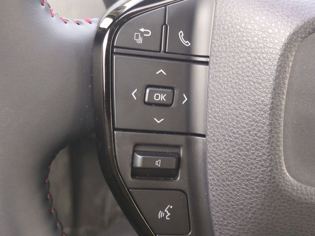 Thumbnail: 2026 Toyota Prius v - 30