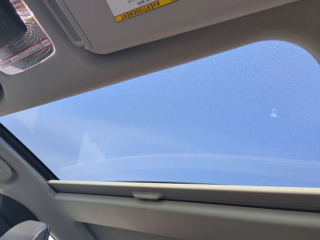 Thumbnail: 2026 Toyota Prius v - 27