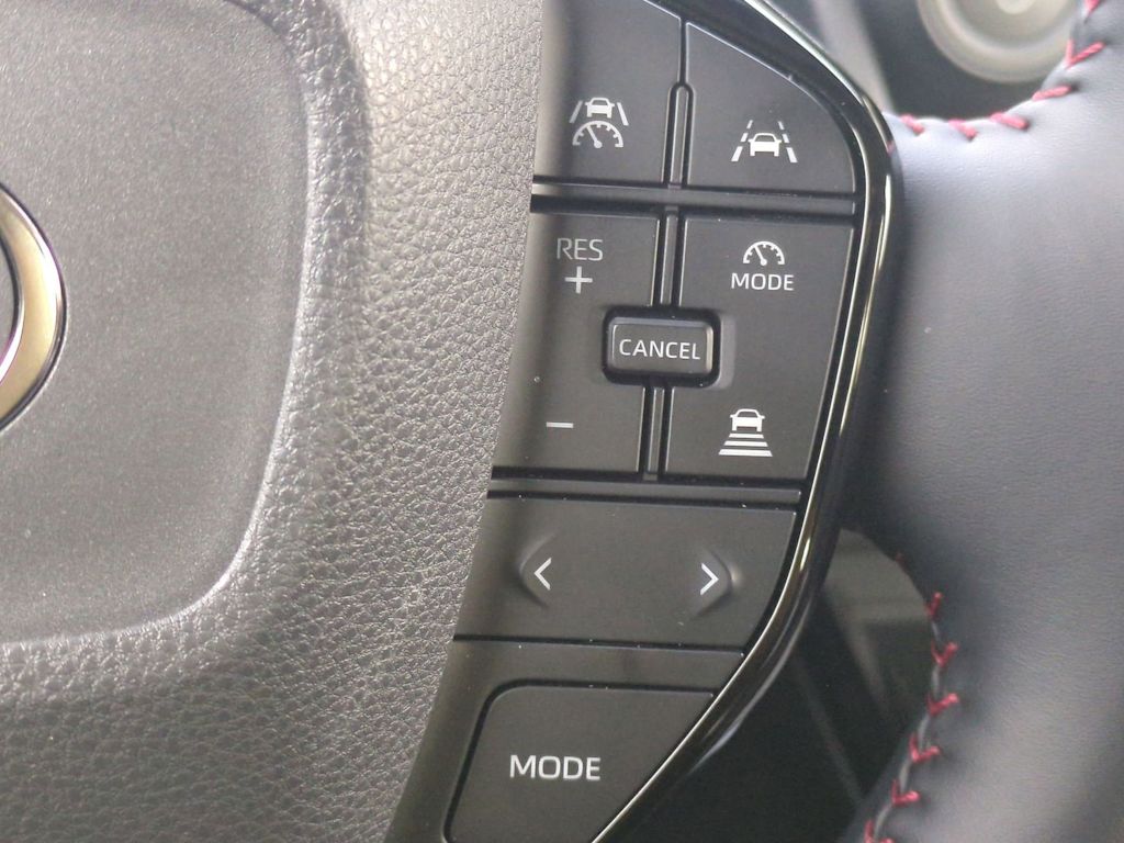 Thumbnail: 2026 Toyota Prius v - 31