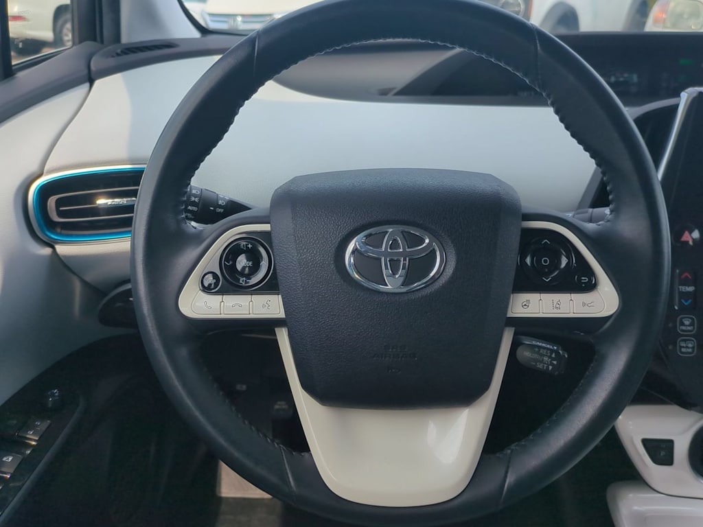 Thumbnail: 2017 Toyota Prius Prime - 13