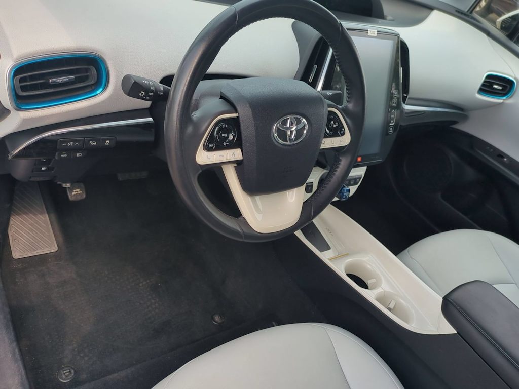 Thumbnail: 2017 Toyota Prius Prime - 2