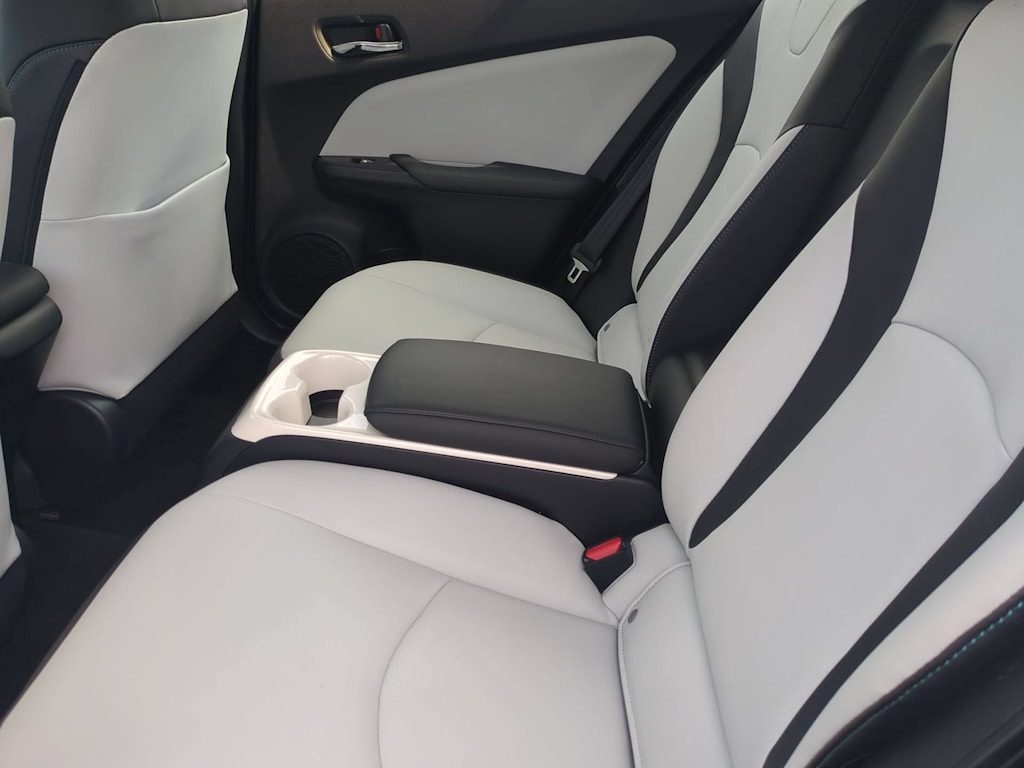 Thumbnail: 2017 Toyota Prius Prime - 12
