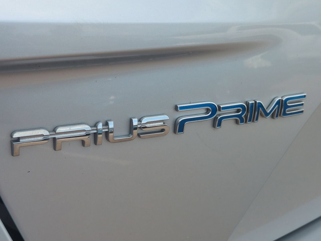 Thumbnail: 2017 Toyota Prius Prime - 22