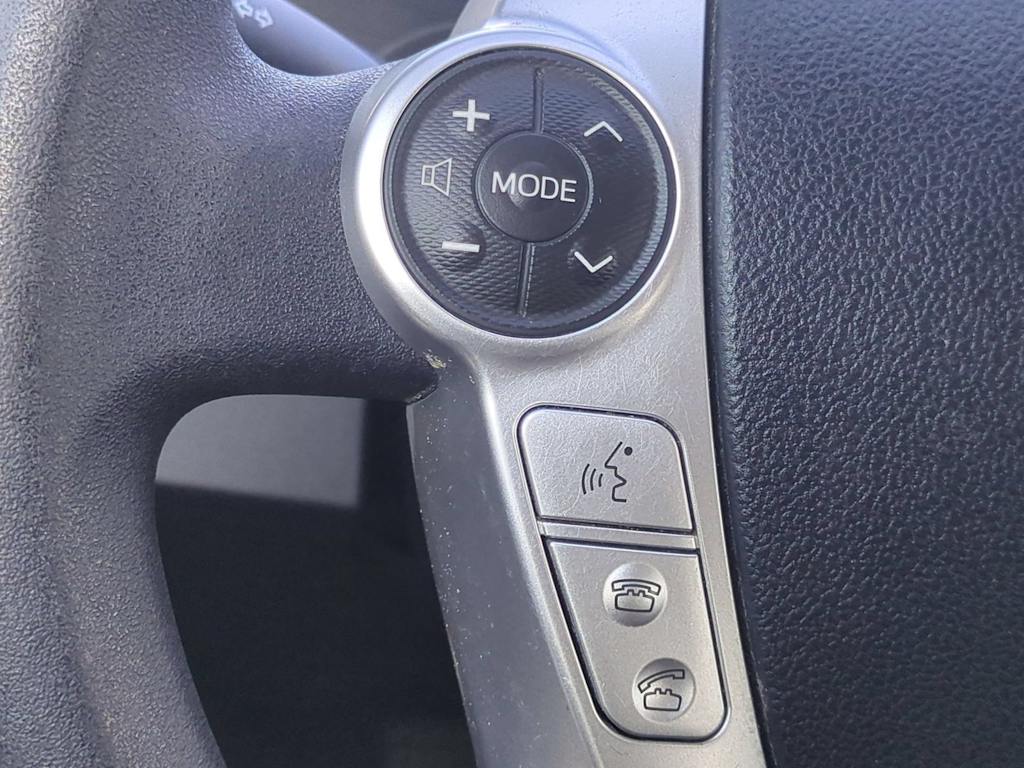 Thumbnail: 2015 Toyota Prius c - 27