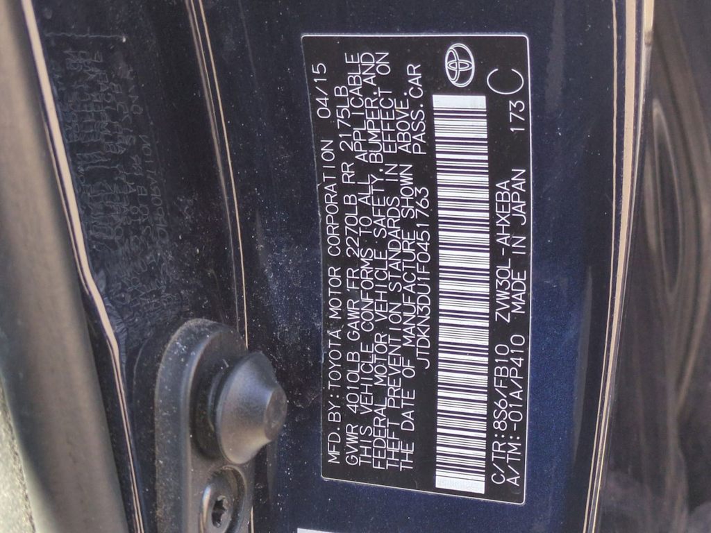 Thumbnail: 2015 Toyota Prius - 18