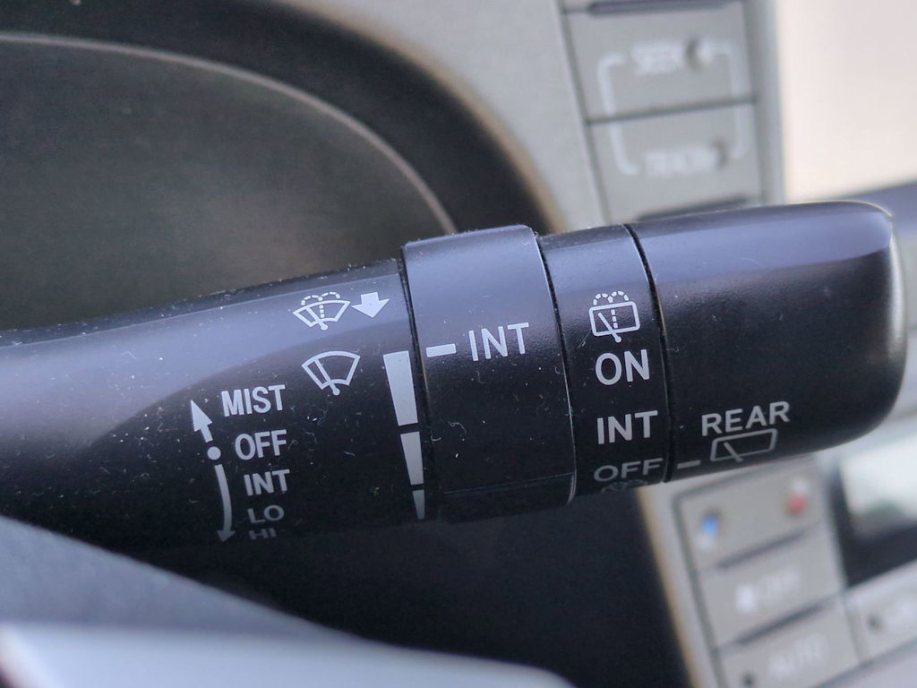 Thumbnail: 2015 Toyota Prius - 30