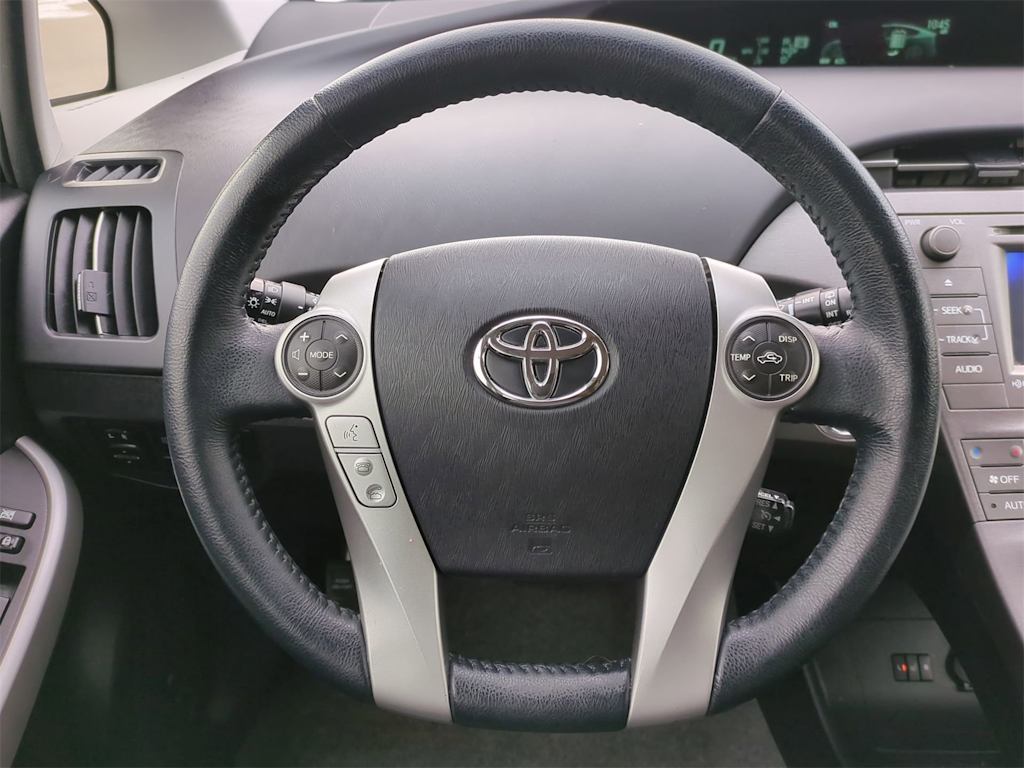 2015 Toyota Prius Four 12