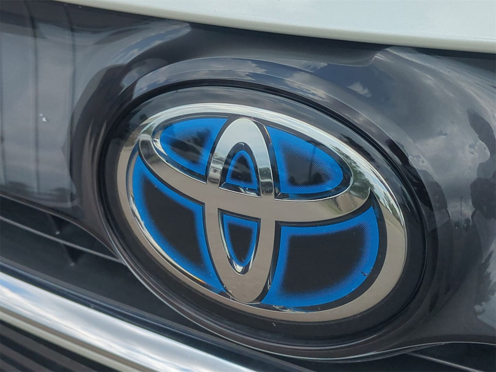 Thumbnail: 2022 Toyota Venza - 7