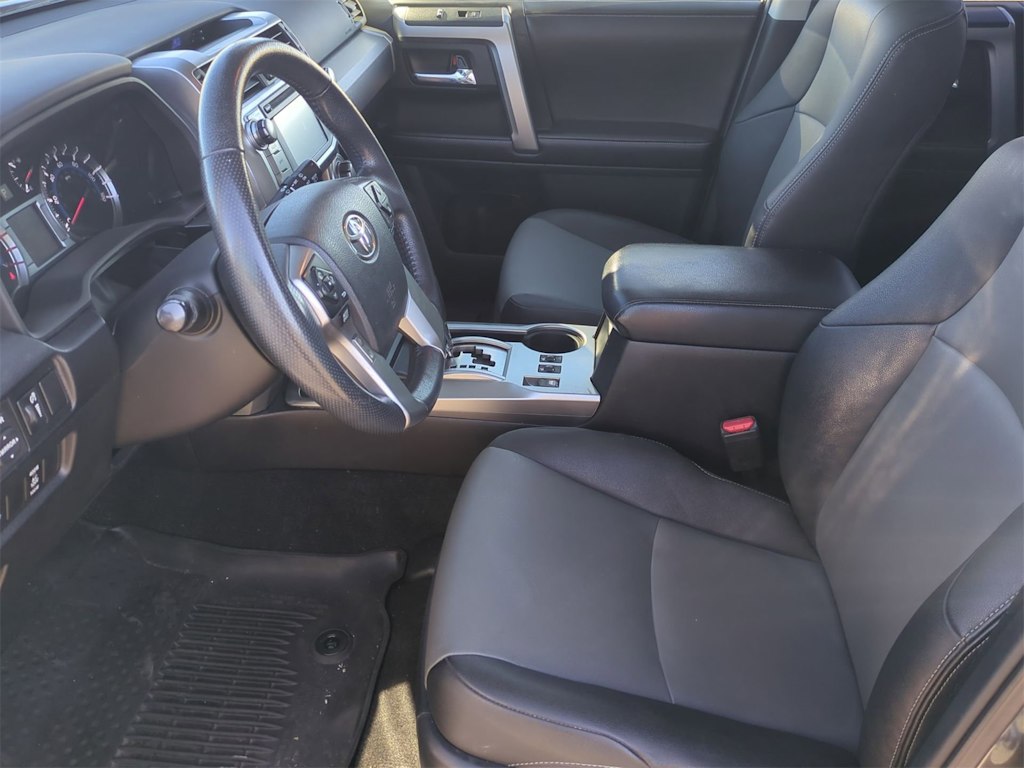 Thumbnail: 2019 Toyota 4Runner - 10