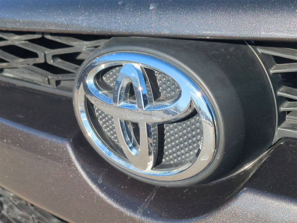 Thumbnail: 2019 Toyota 4Runner - 8