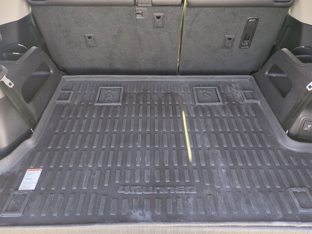 Thumbnail: 2019 Toyota 4Runner - 16