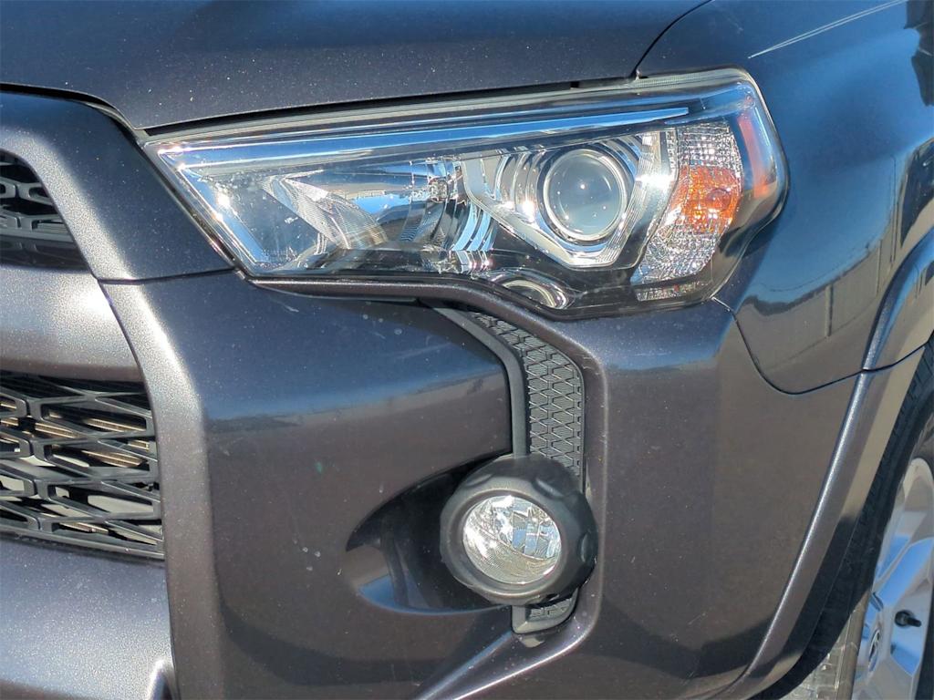 Thumbnail: 2019 Toyota 4Runner - 23