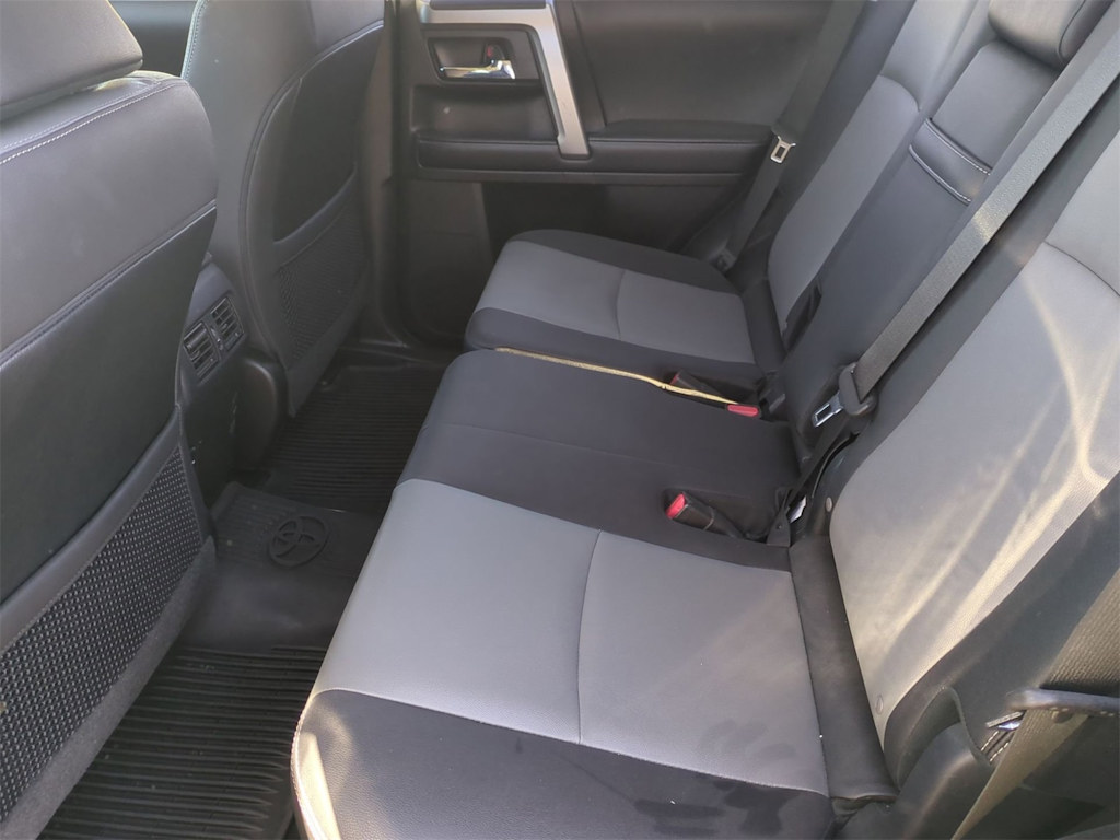 Thumbnail: 2019 Toyota 4Runner - 12