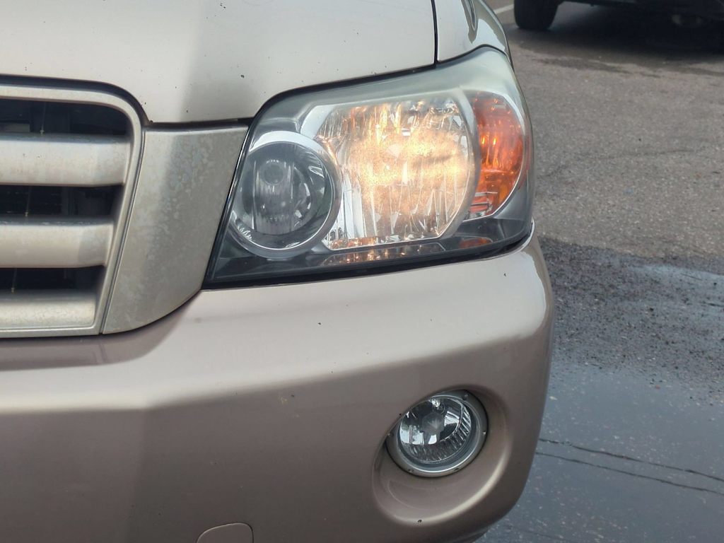 Thumbnail: 2006 Toyota Highlander - 23