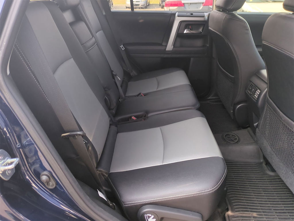 2023 Toyota 4Runner SR5 28