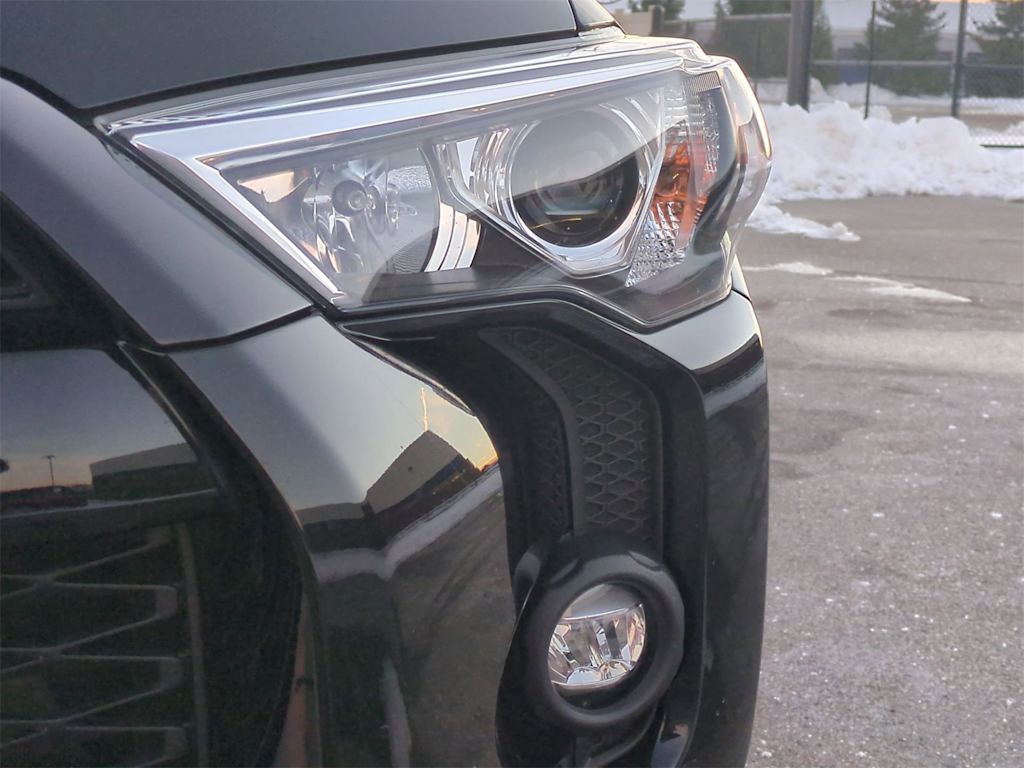 Thumbnail: 2023 Toyota 4Runner - 25