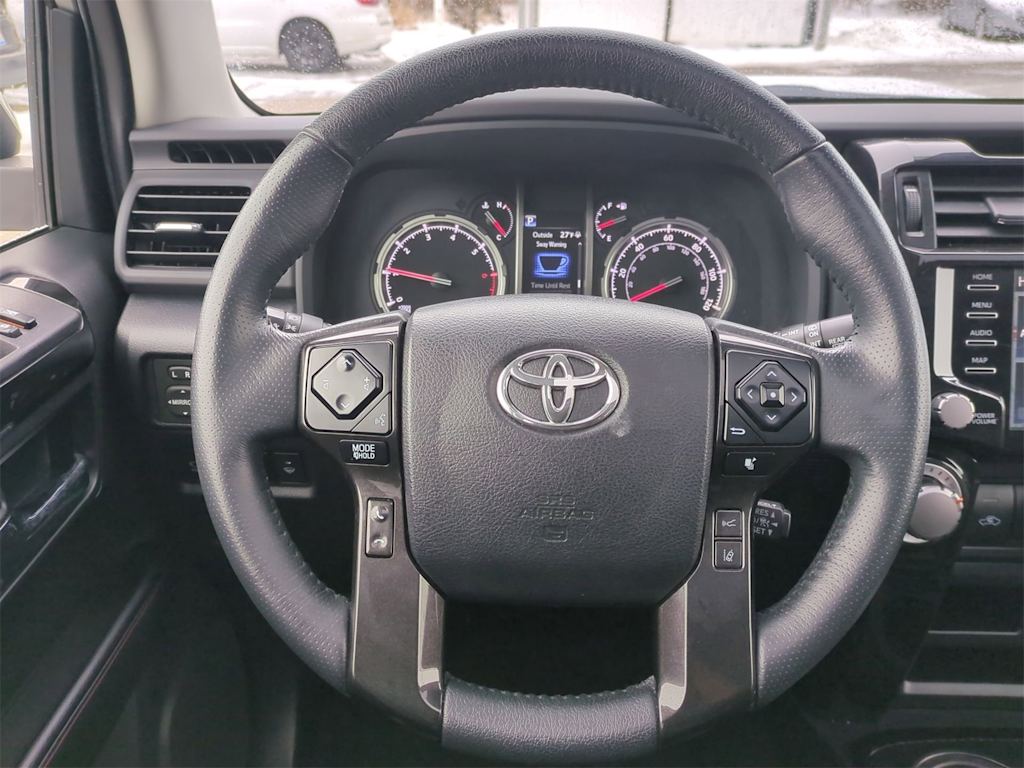 Thumbnail: 2022 Toyota 4Runner - 13