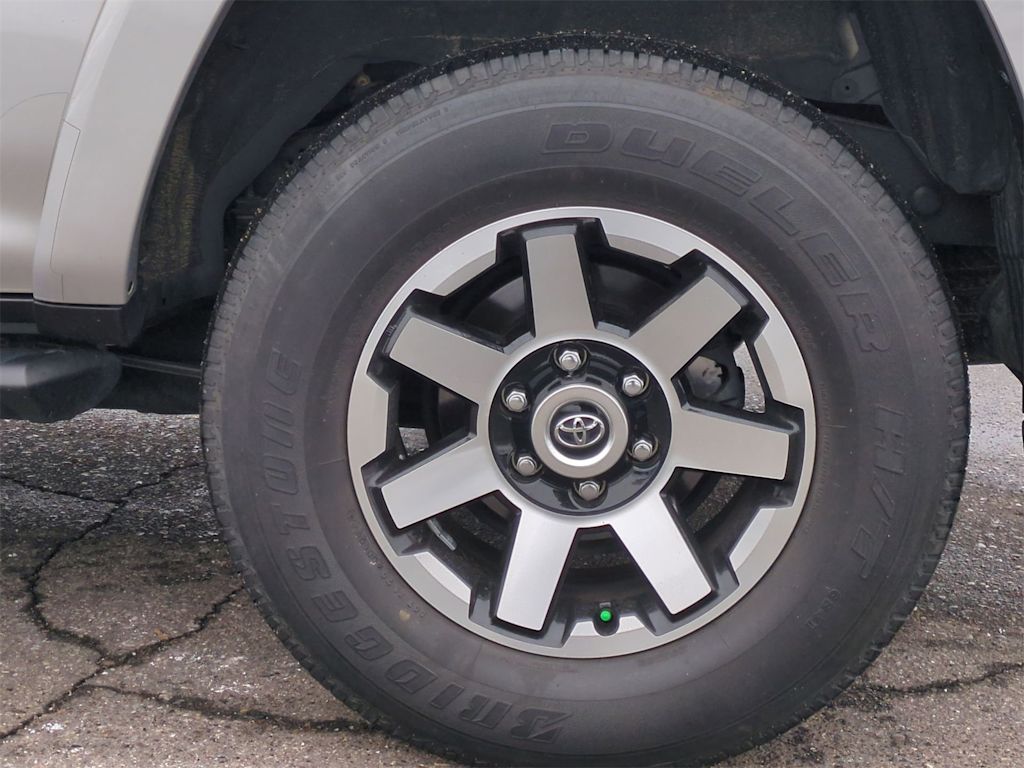 Thumbnail: 2022 Toyota 4Runner - 8