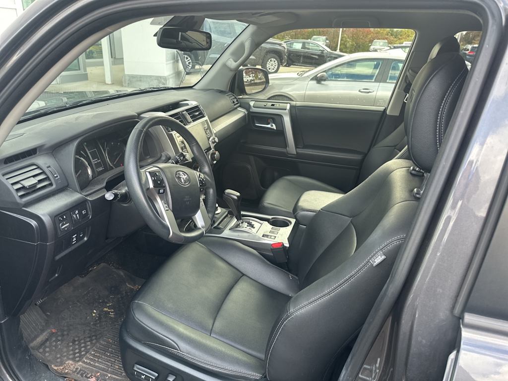 Thumbnail: 2022 Toyota 4Runner - 4