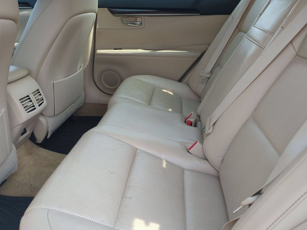 Thumbnail: 2014 Lexus ES - 28