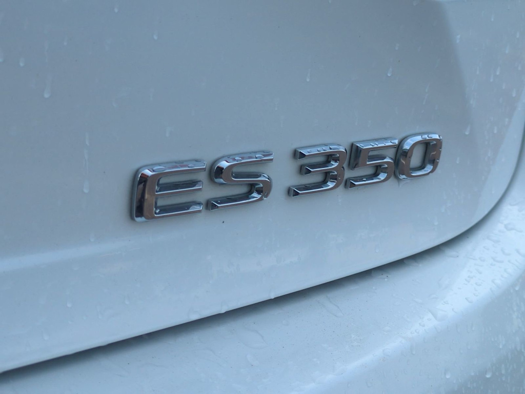 Thumbnail: 2014 Lexus ES - 25