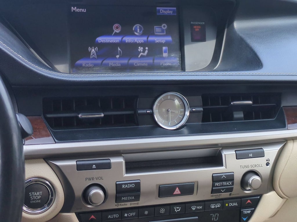 Thumbnail: 2014 Lexus ES - 14