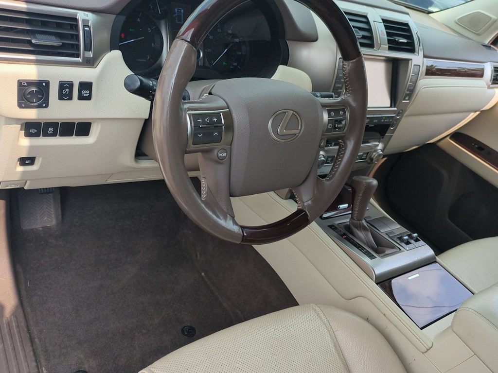 Thumbnail: 2018 Lexus GX - 2