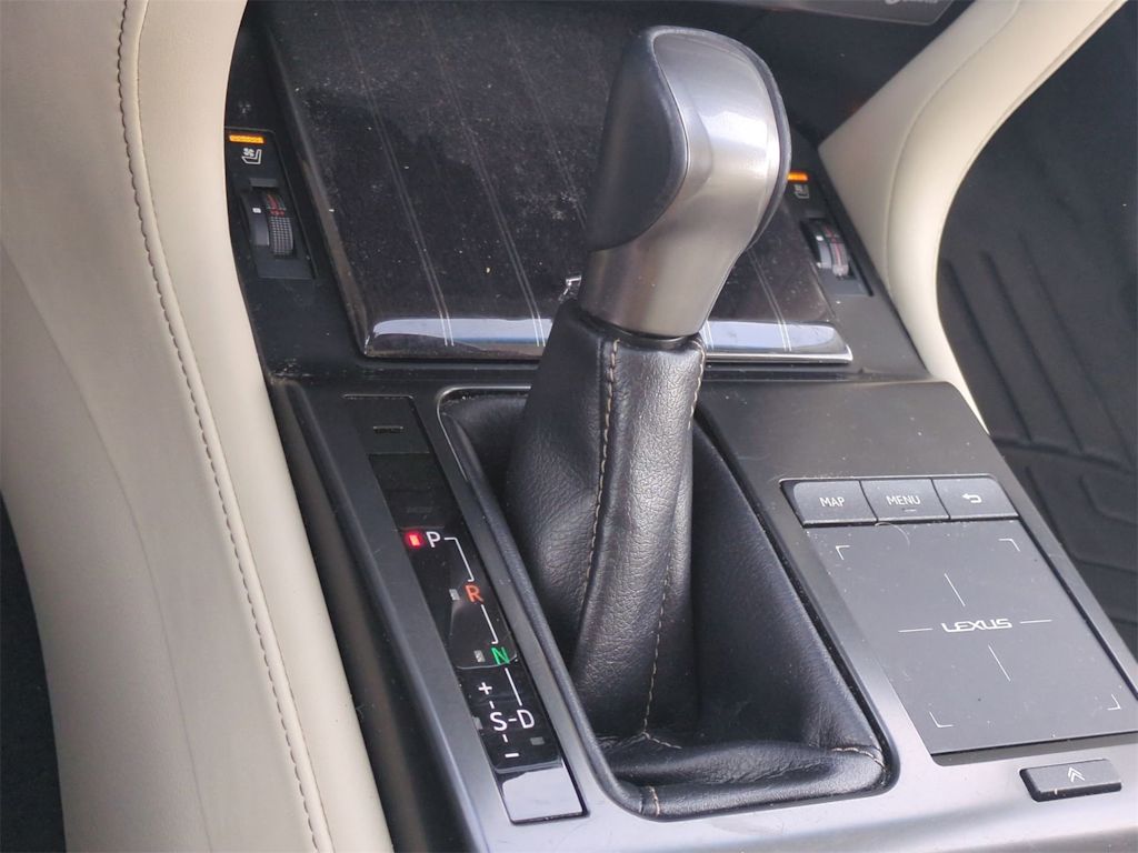 Thumbnail: 2022 Lexus GX - 15