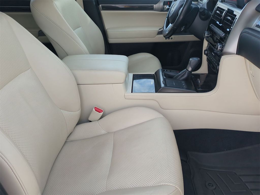 Thumbnail: 2022 Lexus GX - 28