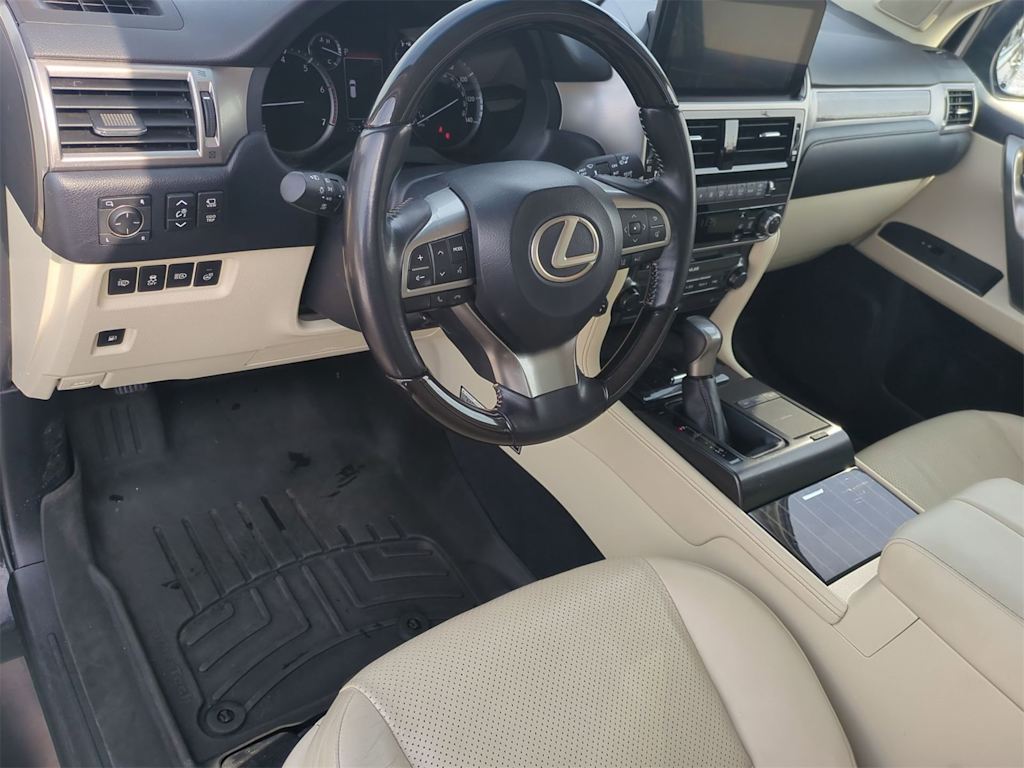 Thumbnail: 2022 Lexus GX - 2